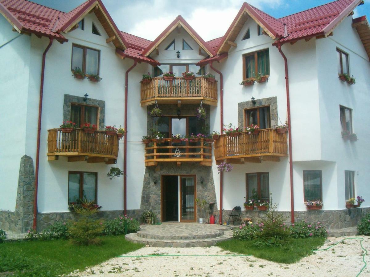 فندق Casa Alexandru أَزوغا المظهر الخارجي الصورة
